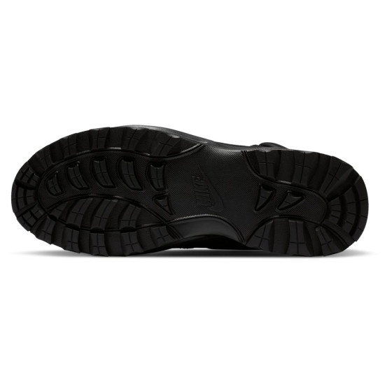 Nike Manoa